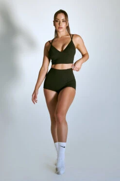 CXIX LuxLounge Triangle Top - Black -Rad Store 21 04 22Creatures 143