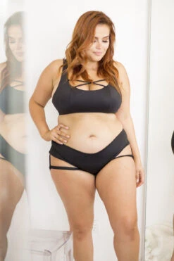 Lunalae Lure You Low-Rise Garter Shorts - Black 16 Lunalae Lure You Low-Rise Garter Shorts - Black -Rad Store 6R7A8551