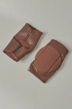 Queen Grippy Kneepads - Cacao -Rad Store Cacao 1