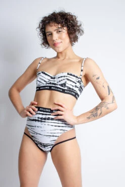 Rolling Alpha High Waisted Hot Pants - Zebra -Rad Store Copiade MG 7161 b2dc77ef 055b 4600 8a19 0b4ce2a613ee 1