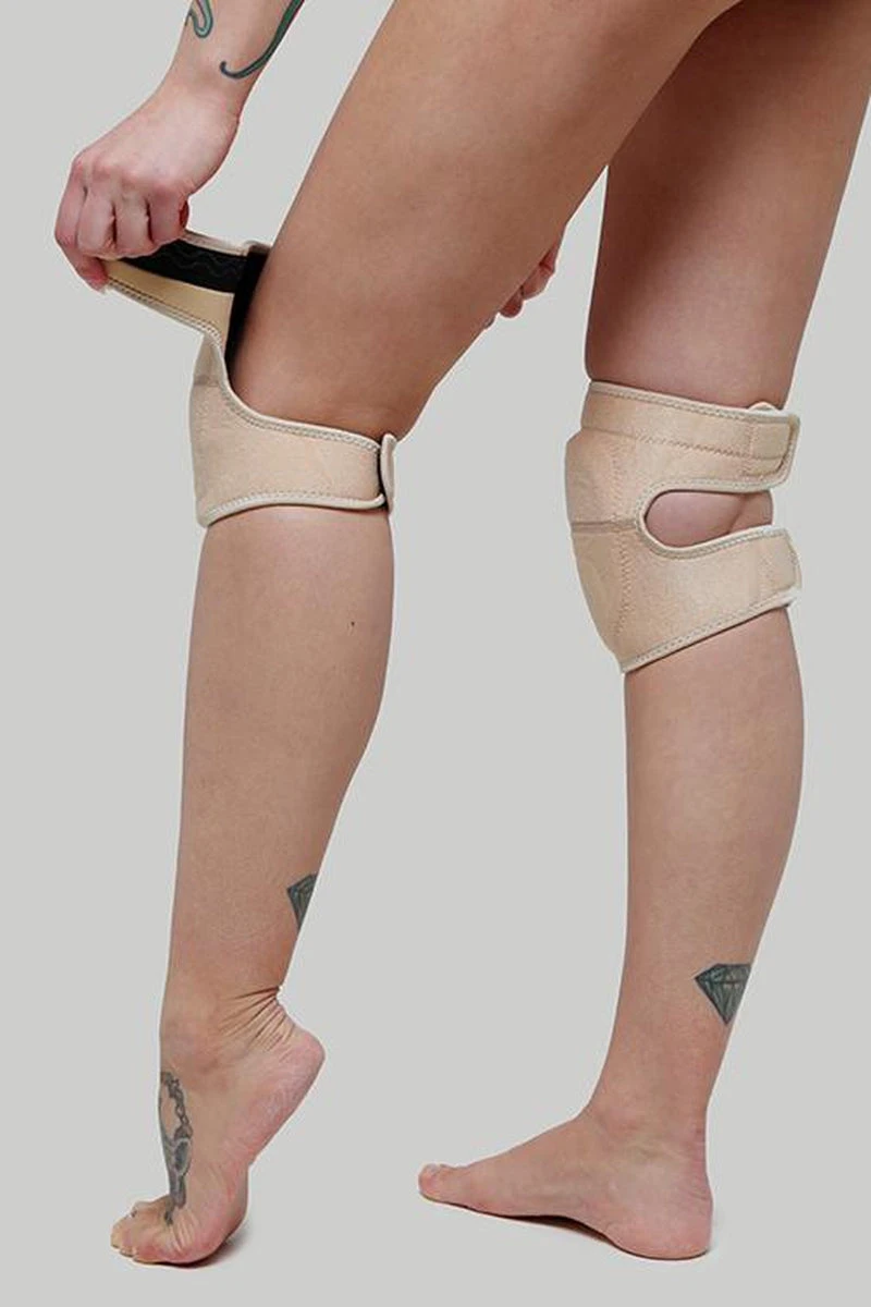 CXIX Velcro Kneepads - Sand 6 CXIX Velcro Kneepads - Sand - Image 4