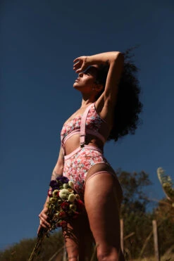 Rolling Alpha High Waisted Hot Pants - Petali -Rad Store Rolling 882 19dca256 1245 4872 b660 942418f872ad